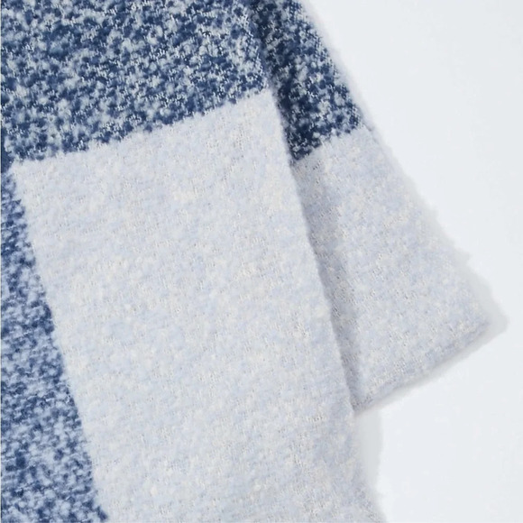 NWOT LOFT Plaid Boucle Scarf - Picture 2 of 6